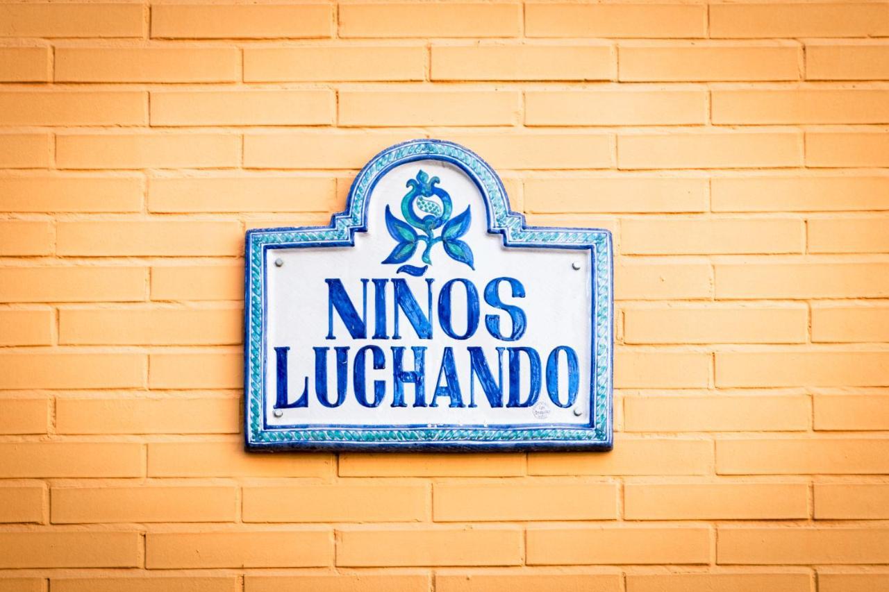 גרנדה Ninos Luchando מראה חיצוני תמונה
